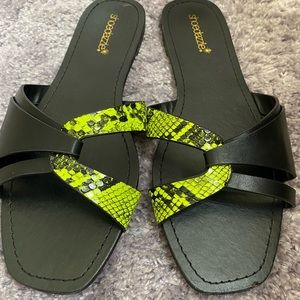 Snakeprint sandals